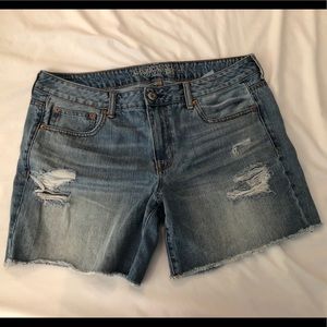 American Eagle Distressed Boy Midi Shorts
